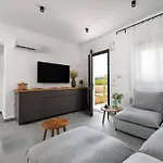Seafish Villa, 2 Luxury At *