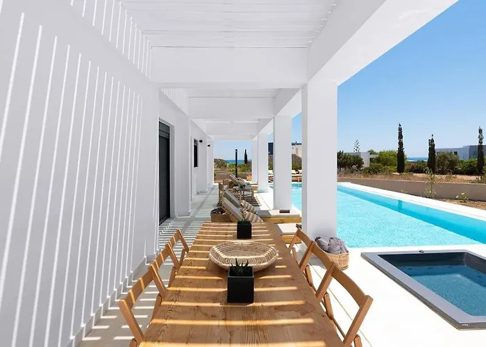 Seafish Villa, 2 Luxury At Villa Lakhania