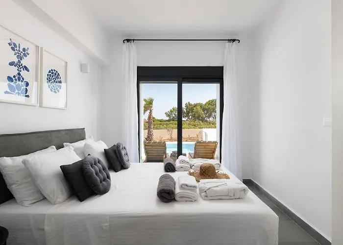 Seafish Villa, 2 Luxury At Lakhania