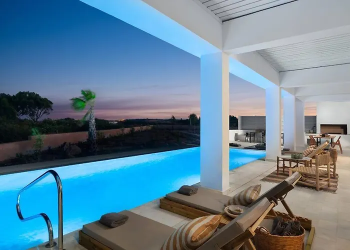 Seafish Villa, 2 Luxury At * لاخنيا