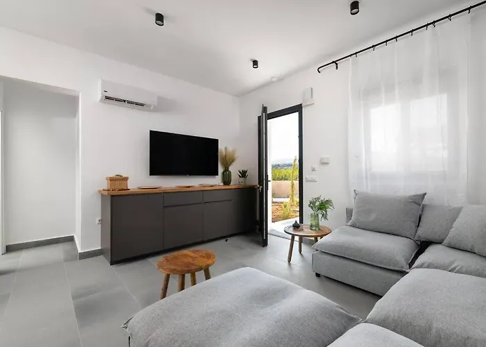 Seafish Villa, 2 Luxury At *